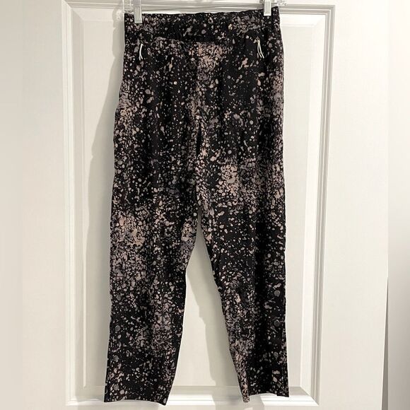 EUC Lululemon lab pants Sz. XS Black with Splatter Snaps - Picture 1 of 8